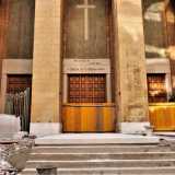 Il progetto prevede anche il rifacimento della chiesa di San Ferdinando. Nell�isolato del �salotto del culto� si sta sostanzialmente cambiando il prospetto di un edificio del 1934, disegnato da un importante architetto del tempo: Saverio Dioguardi